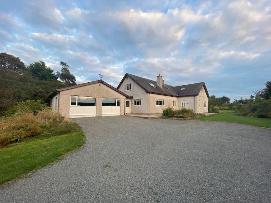 Jaw-Dropping Beach House In Anglesey Benllech Exterior foto
