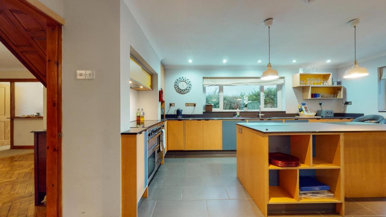 Jaw-Dropping Beach House In Anglesey Benllech Exterior foto