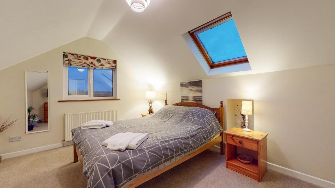 Jaw-Dropping Beach House In Anglesey Benllech Exterior foto